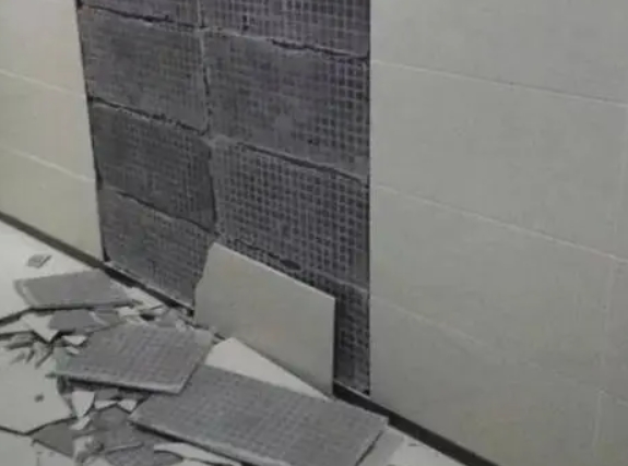新龙瓷砖空鼓维修公司分享下新龙墙砖松动维修的知识